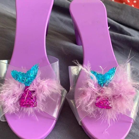 Disney Princess gown, tiaras and Shoes -Green and Purple - Picture 7 of 7